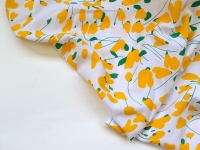 Ткань Штапель Желтые размытые цветы на белом 110 г/м²  шир.140 см производства Китай состав 100% Вискоза
