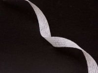 Ткань Лента клеевая нитепрошивная 10мм белая по долевой производства Китай состав Полиэстер 100%